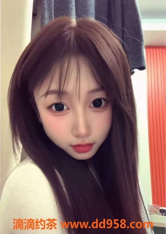 常州楼凤-大学城夜市嫩妹妹可可，160身高50体重，服务1300