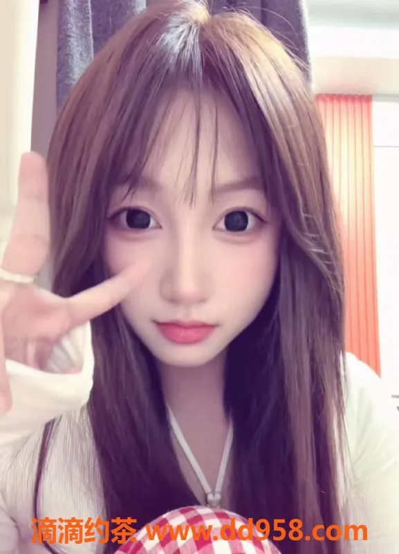 常州楼凤-大学城夜市嫩妹妹可可，160身高50体重，服务1300