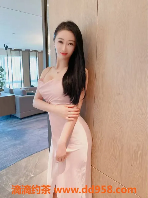 中山楼凤-雪儿：南区28岁C罩杯，900p起步