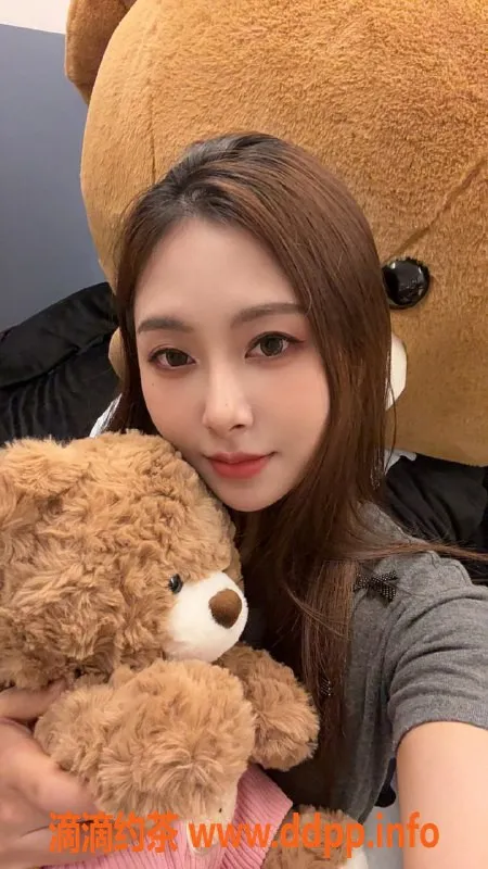 温州上门服务-欧海布丁 156cm 45kg 36B 性感女友随叫随到