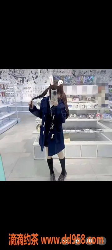 无锡楼凤-梁溪区岁岁，高颜值娇小萝莉陪浴服务