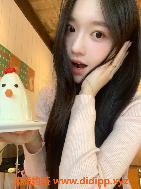 杭州楼凤-杭州大三软妹番茄🍅，168cm 100斤，温柔陪伴