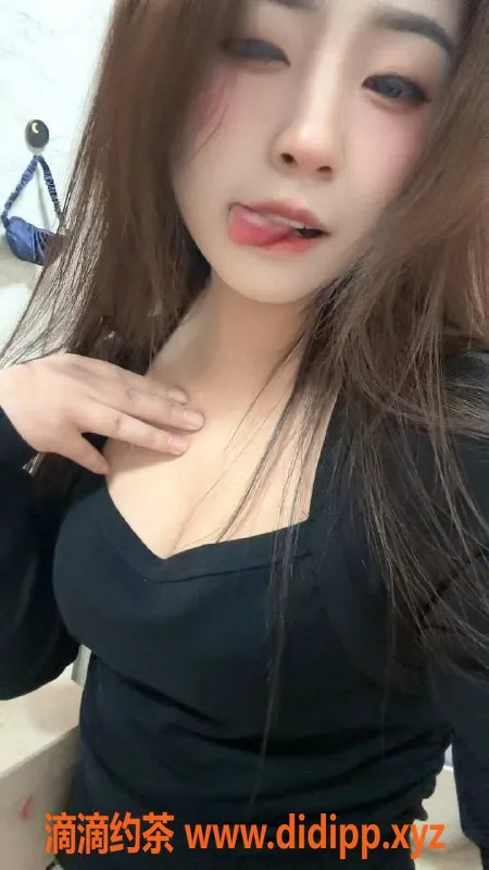 成都楼凤-成都嫩妹小雪，160cm丰满，500元包夜1800