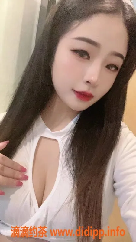 成都楼凤-成都嫩妹小雪，160cm丰满，500元包夜1800