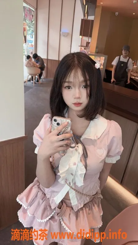 成都楼凤-锦城湖嫩妹豆子，甜美萝莉，6p体验