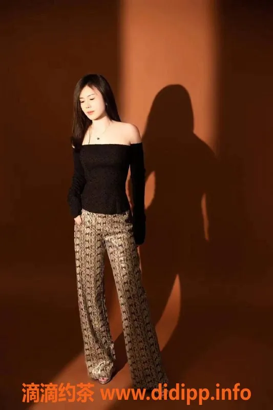 北京楼凤-朝阳鑫儿，千元档69指滑服务，尽享深喉体验