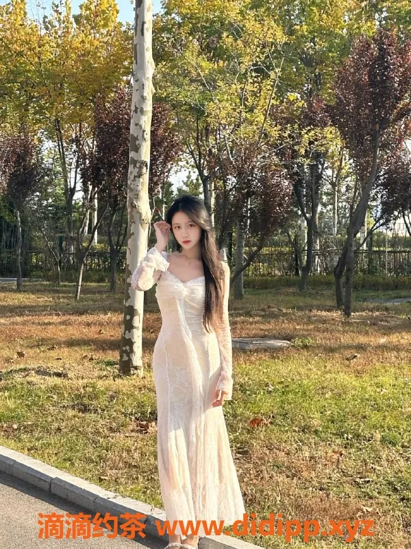 无锡上门服务-上门区高颜值葡萄，陪浴69等服务