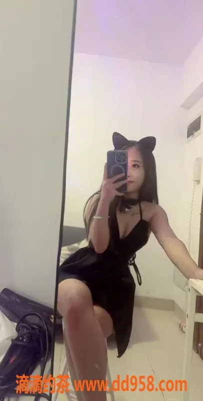 中山楼凤-中山港口云泊公寓，洗吹做服务仅450元