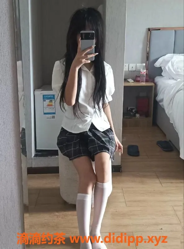 成都楼凤资源信息,成都困困，18岁156cm小巧萝莉，700元一次