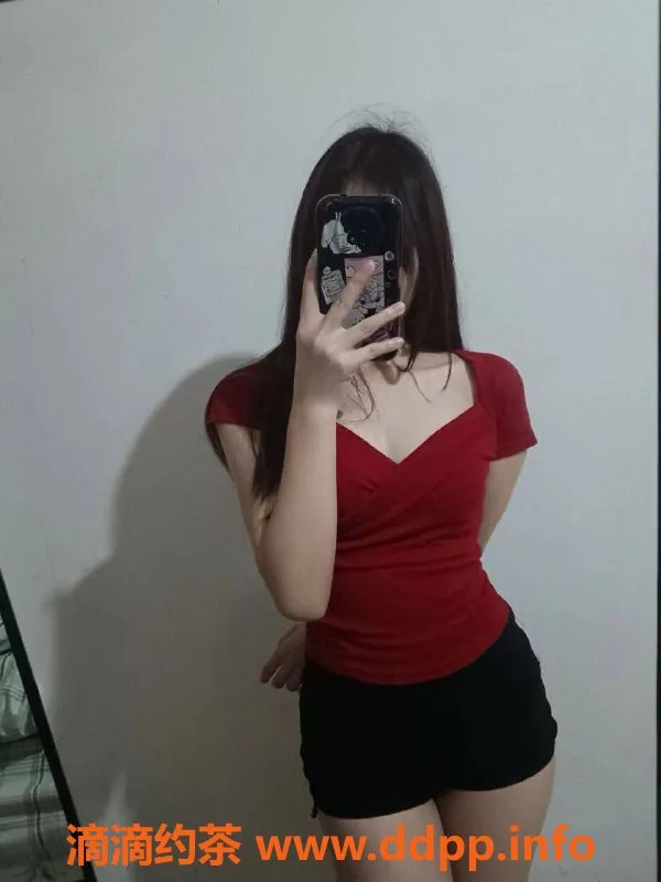 成都楼凤-成华区嫩妹情情，160cm 45kg，女友感服务