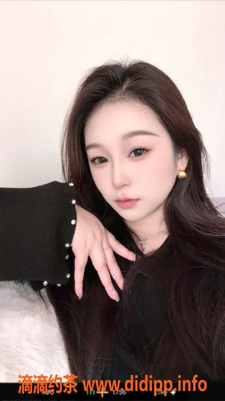 北京楼凤-北京天通苑小暖：20岁168cm，1K服务体验！