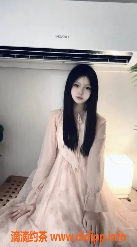 长沙楼凤资源信息,开福区佩佩，18岁，1.6身高，400p陪浴服务