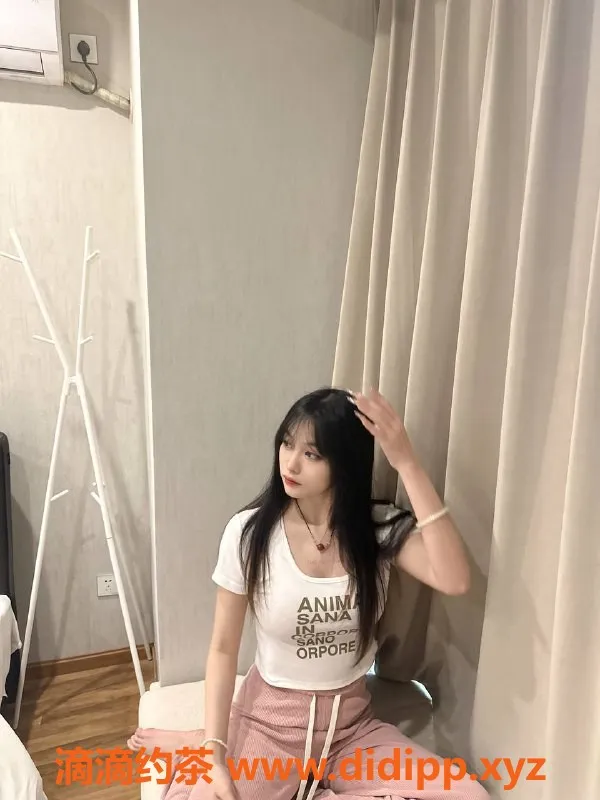 成都楼凤-月野兔，嫩妹车，武侯区优惠服务！