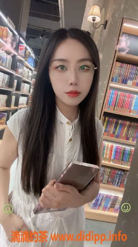 成都楼凤-天府三街艾琳，24岁御姐，身材匀称，500p起