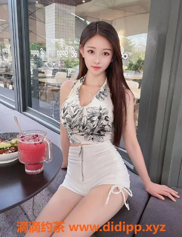 珠海楼凤-拱北小曼，28岁，身材火辣，服务超赞