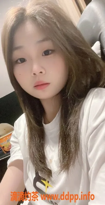 长沙楼凤-开福区18岁性感妹子思思，身高163体重45