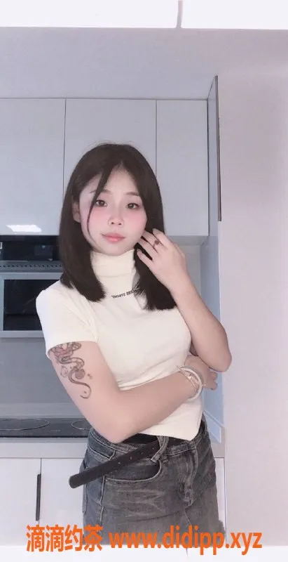 长沙楼凤-开福区18岁性感妹子思思，身高163体重45