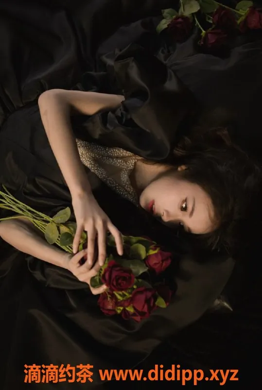 成都楼凤-成都猫猫16岁高颜值排骨精，800元超值服务