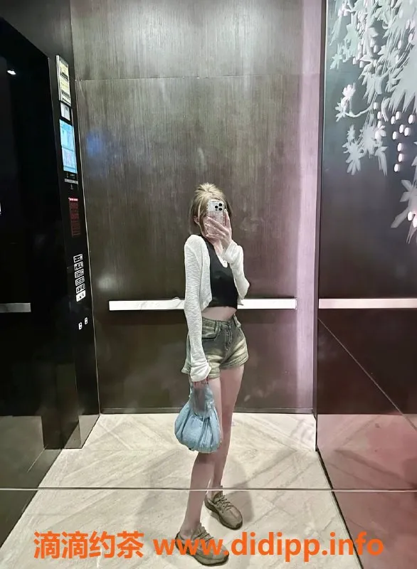 深圳楼凤资源信息,深圳云朵，激情爱爱只需800，制服诱惑等你来享