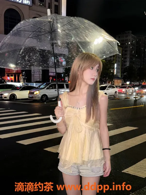 深圳楼凤-龙华蓝蓝，千元档嫩妹热情服务