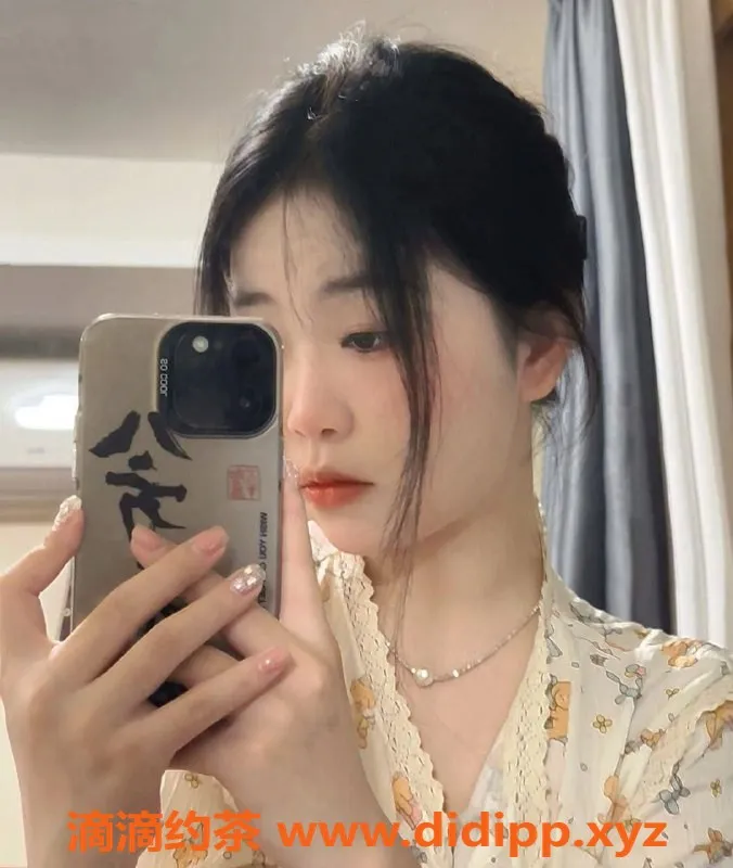 深圳楼凤-龙岗区嫩妹泡泡，900P起，综合评分9.5