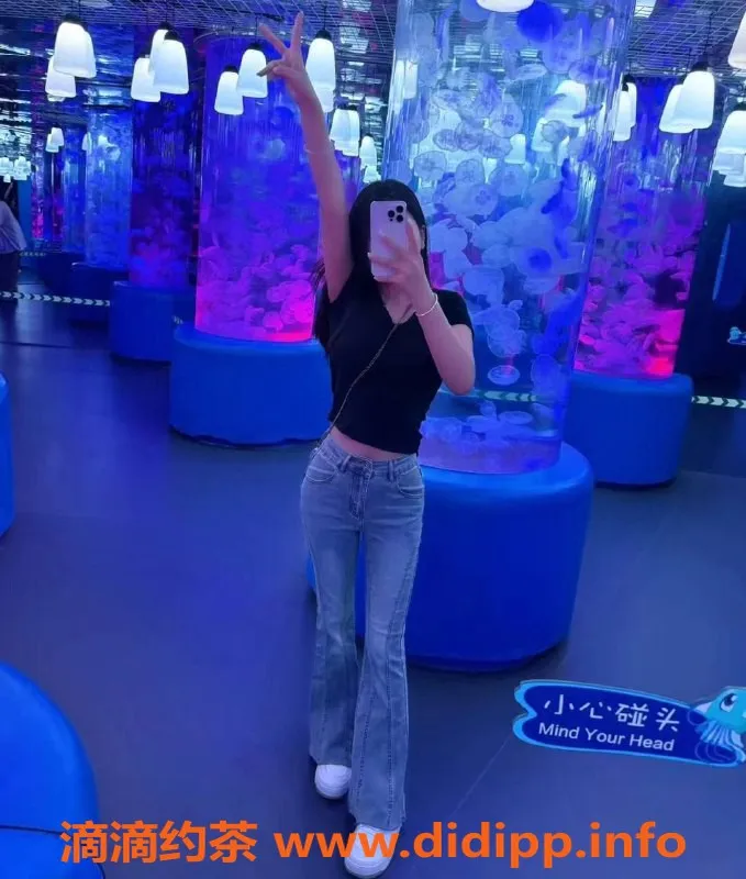 深圳楼凤-宝安西乡晶妹儿，69制服，800p开抢