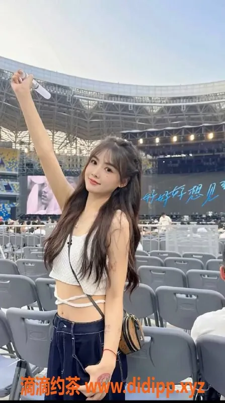 深圳楼凤资源信息,福田22岁美女，168身高C+胸围，超值服务