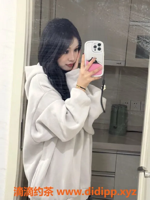 武汉楼凤-九月388元高服务，身高165cm气质佳