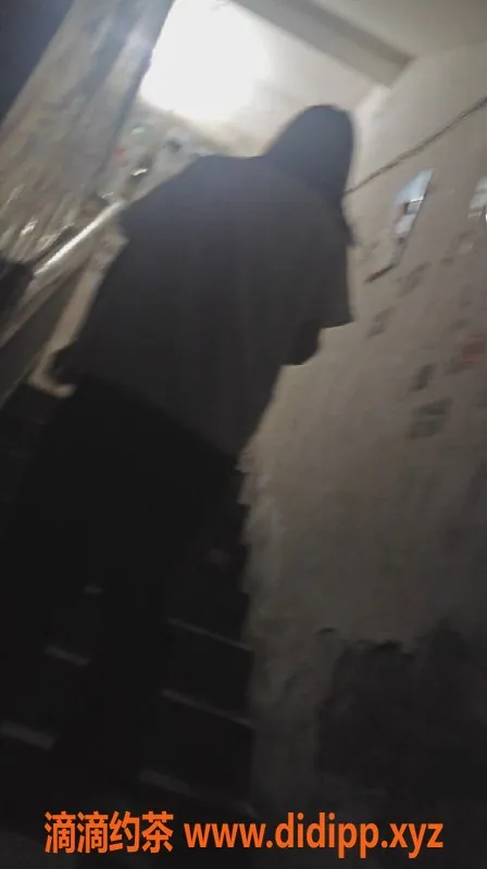 长沙楼凤-165校服妹，颜值超高，服务优质，四颗星推荐