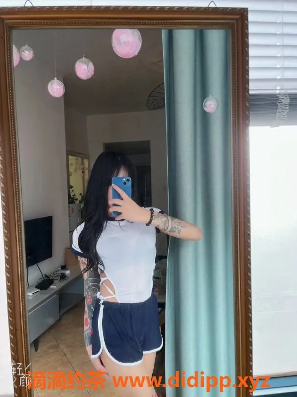 成都楼凤-武侯区大奶嫩妹欣小萌，外向健谈，服务拉满！