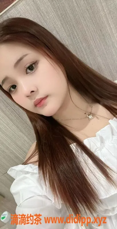 广州楼凤-荔湾沫宝贝，700元舌吻69p服务，超值体验！