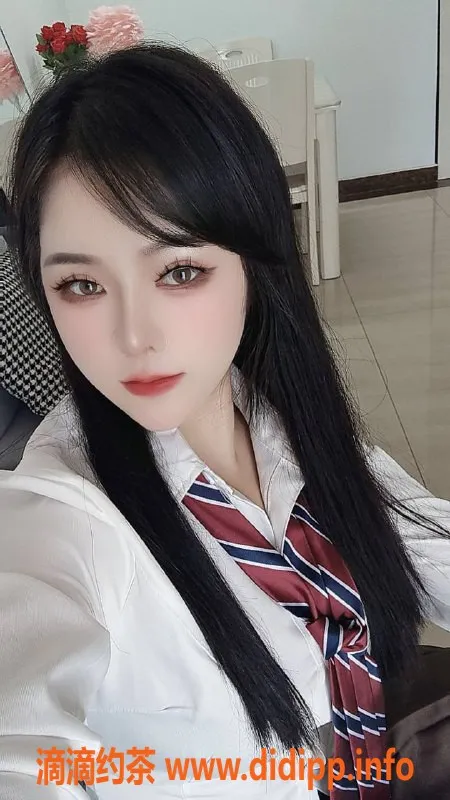 深圳楼凤-龙华彤彤：800元体验大胸御姐魅力