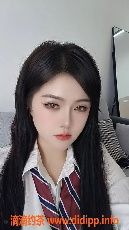 深圳楼凤资源信息,龙华彤彤：800元体验大胸御姐魅力