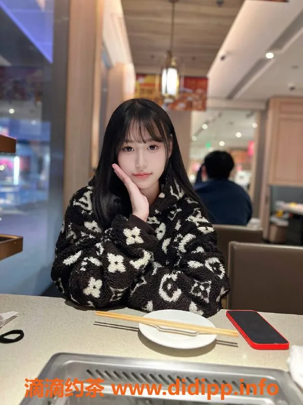 上海楼凤-普陀区艺名Jennie的青春少女 20p 6666夜