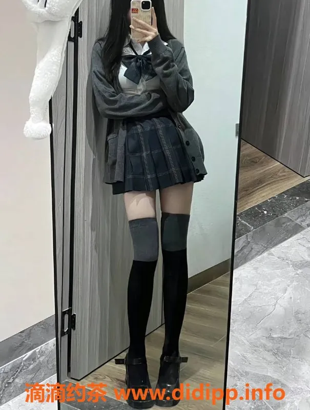 上海楼凤-普陀区艺名Jennie的青春少女 20p 6666夜