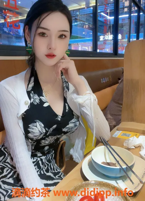 上海楼凤-上海御姐陌汐儿，165cm天然36E，1200元/50分钟