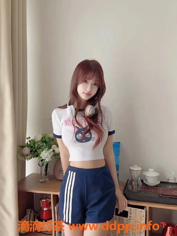 北京楼凤-朝阳小澜澜，163学生，双飞可夜，千元档性价比高