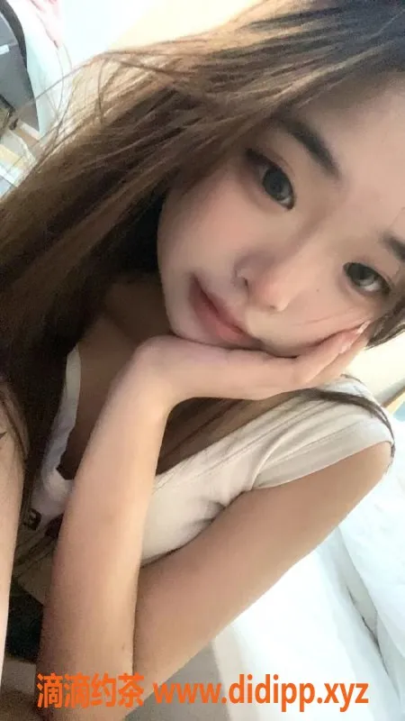 成都楼凤-成都可可，年仅15，身高164，面容甜美，服务超赞