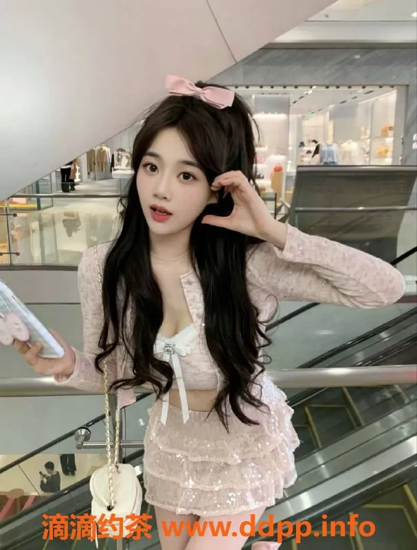 深圳楼凤资源信息,南山清纯秘书，完美身材，价格优惠