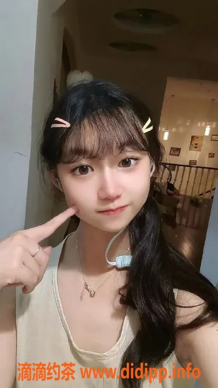 杭州楼凤-拱墅区安玥：168cm，20岁嫩妹，服务超好