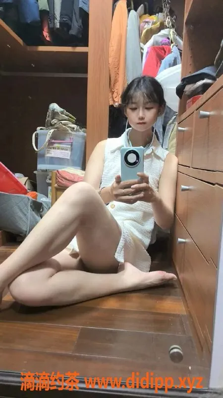 杭州楼凤-拱墅区安玥：168cm，20岁嫩妹，服务超好