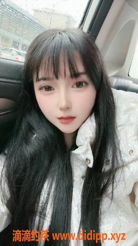 北京上门服务-朝阳大奶妹，雪白童颜，陪浴上门服务