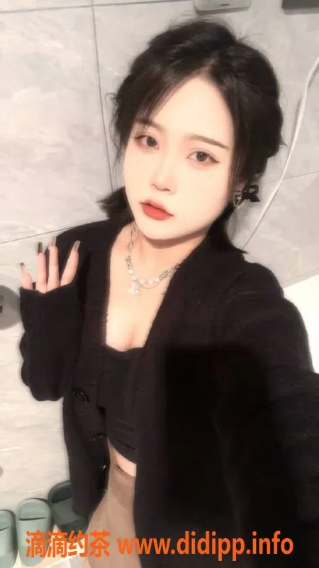 西安楼凤-莲湖蓉蓉，20岁163cm，6p/11pp自提服务