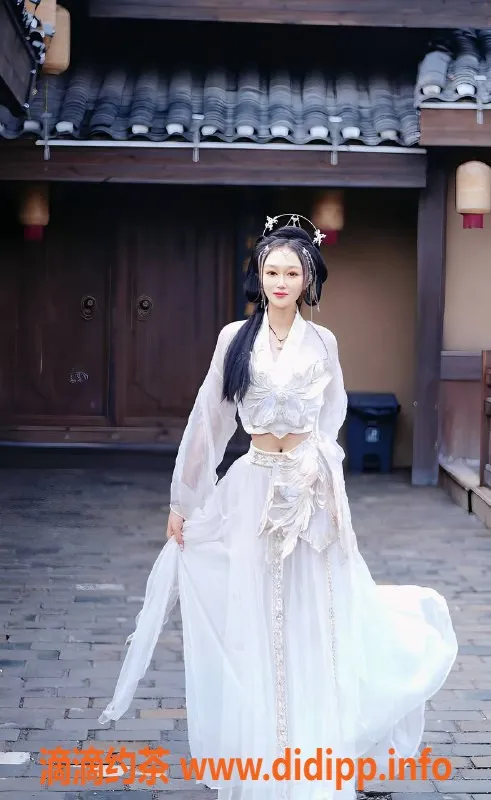 深圳楼凤-宝安福猪猪，900p体验你的梦想！