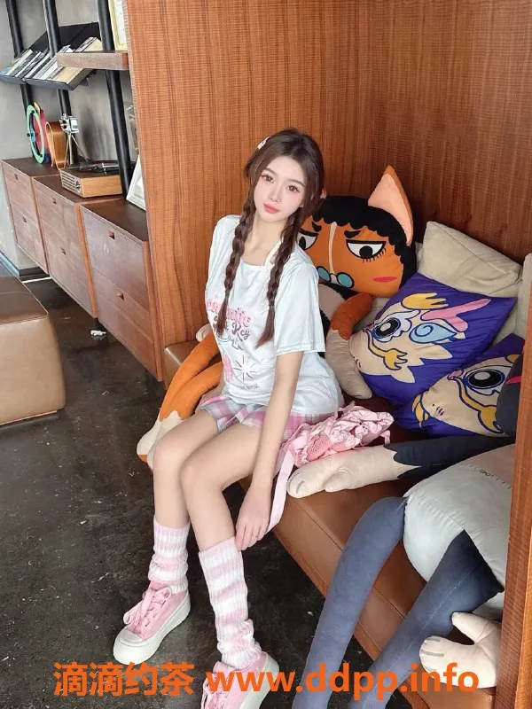 深圳楼凤-南山一菲，1200元深喉陪浴体验！