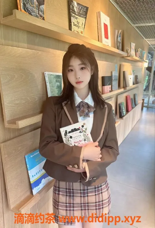 厦门楼凤-五缘湾舒予，06年嫩妹兼职，不容错过！