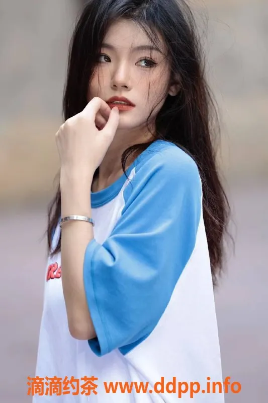 成都楼凤-兜兜: 颜值车，限时优惠100，服务超棒