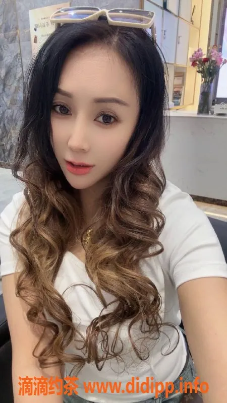 深圳楼凤-罗湖白雪，视频认证，服务一流