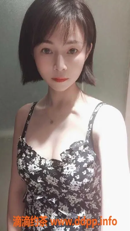 广州楼凤-越秀琉璃老师25岁，身高164，茶水服务欢迎体验