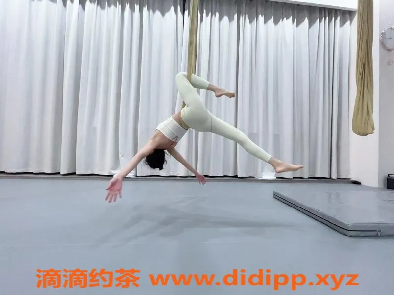 杭州楼凤-舞蹈老师闹闹，19岁，36C，身高1.68